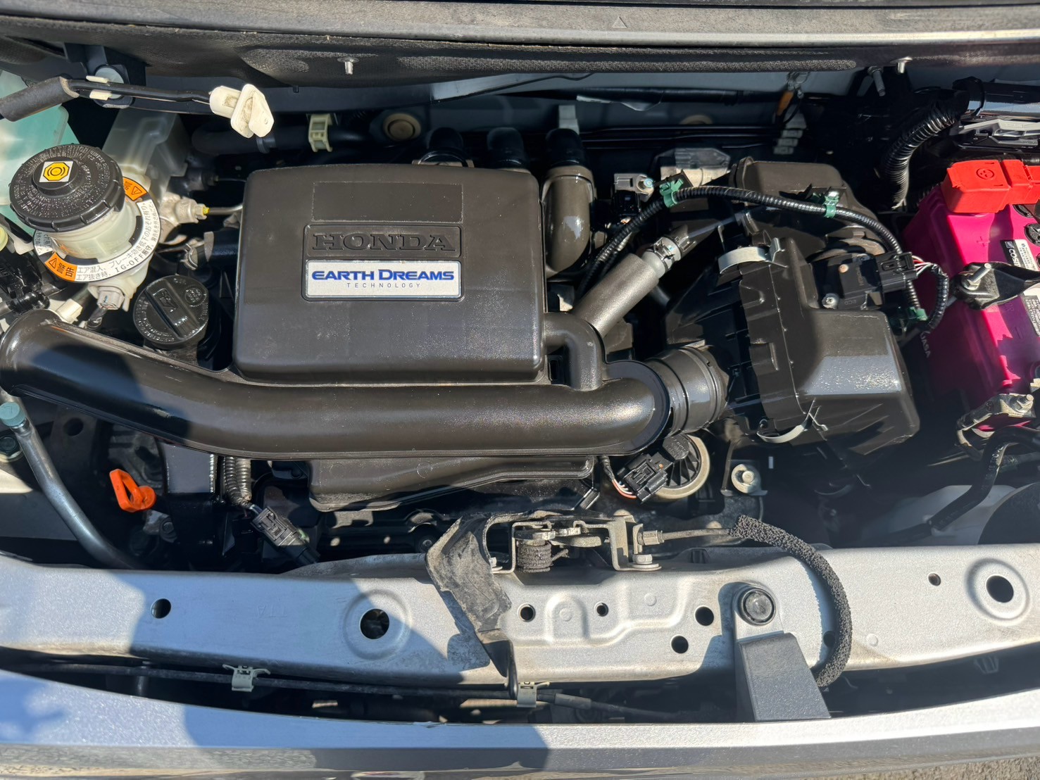 Vehicle image 16