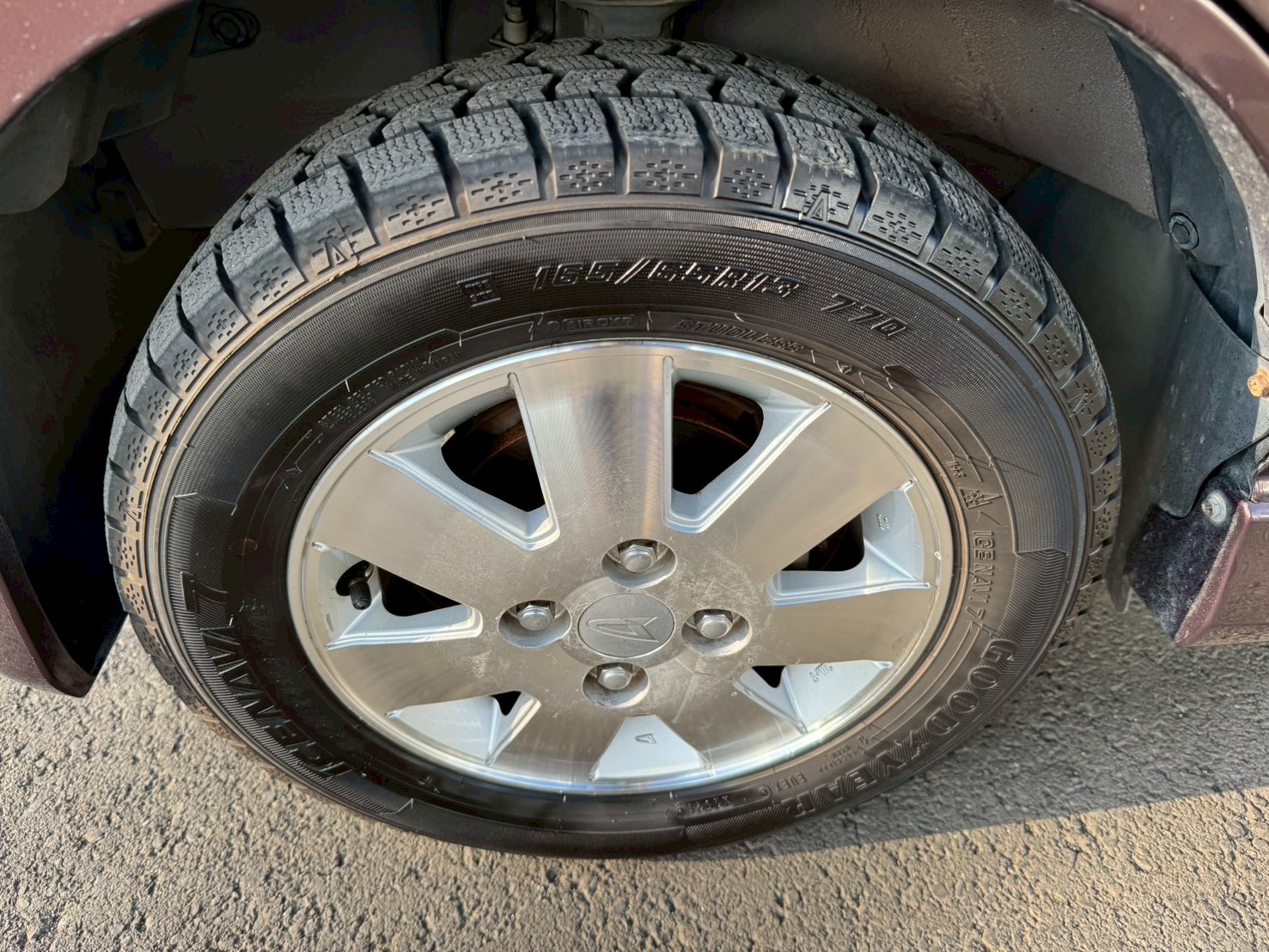 Vehicle image 16