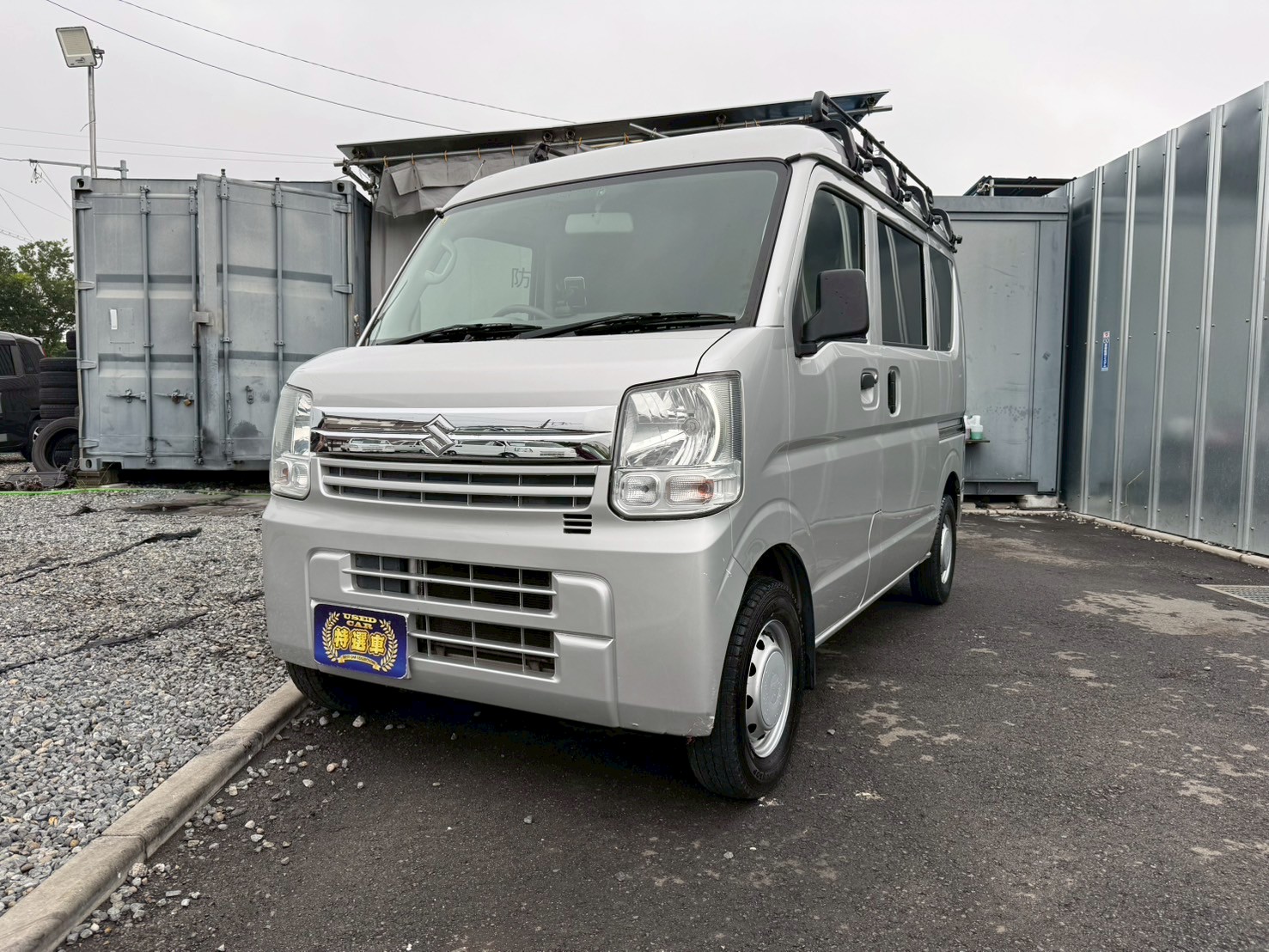 Vehicle image 6