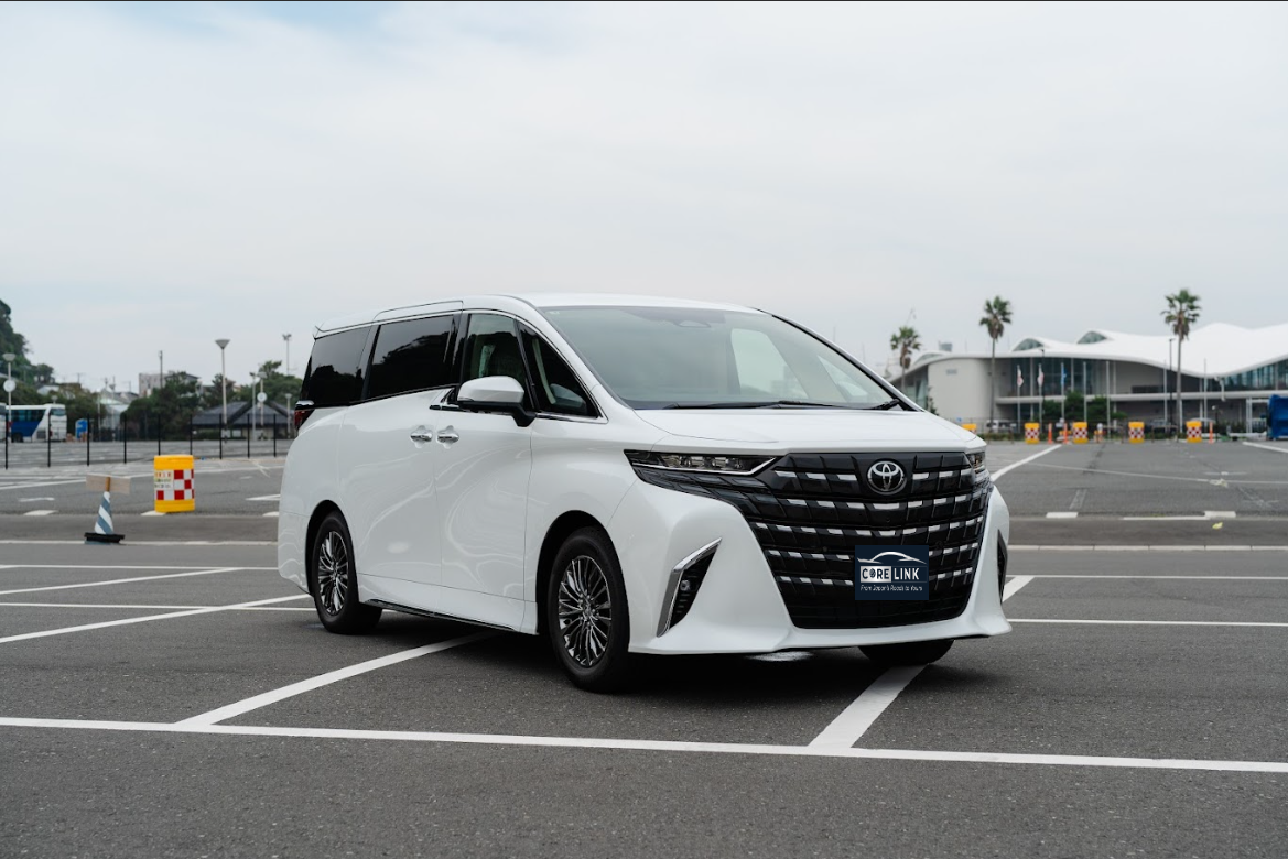 TOYOTA ALPHARD EXECUTIVE LOUNGE HYBRID